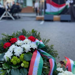 56 os megemlekezes22