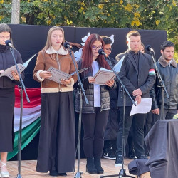 56 os megemlekezes25