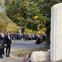 56 os megemlekezes53