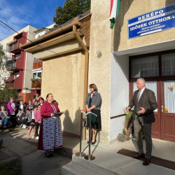 idosek vilagnapja a fenyes hazban2025