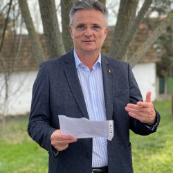 atadtak a tama buszmegallokat