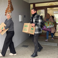 szeretetdoboz beretttyoujfalu25