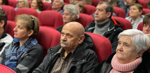 fellobbant a hit langja05