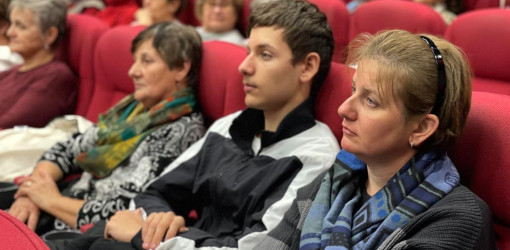 fellobbant a hit langja06