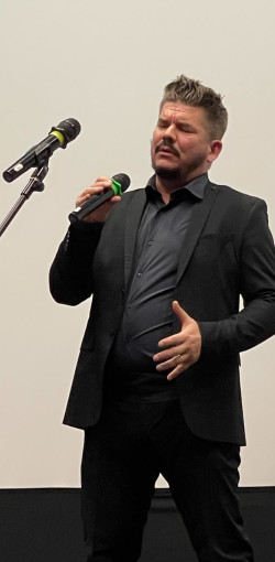 fellobbant a hit langja32