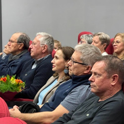 fellobbant a hit langja42