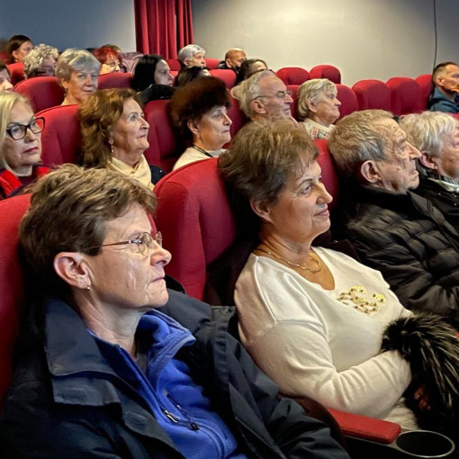 fellobbant a remeny langja09