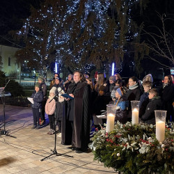 fellobbant a szeretet fenye20