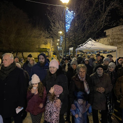 fellobbant a szeretet fenye25