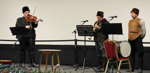 fellobbant az orom langja01