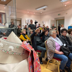 fiatal alkotok biharban