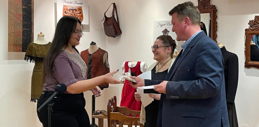 fiatal alkotok biharban