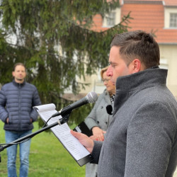 lehullottak a falevelek04