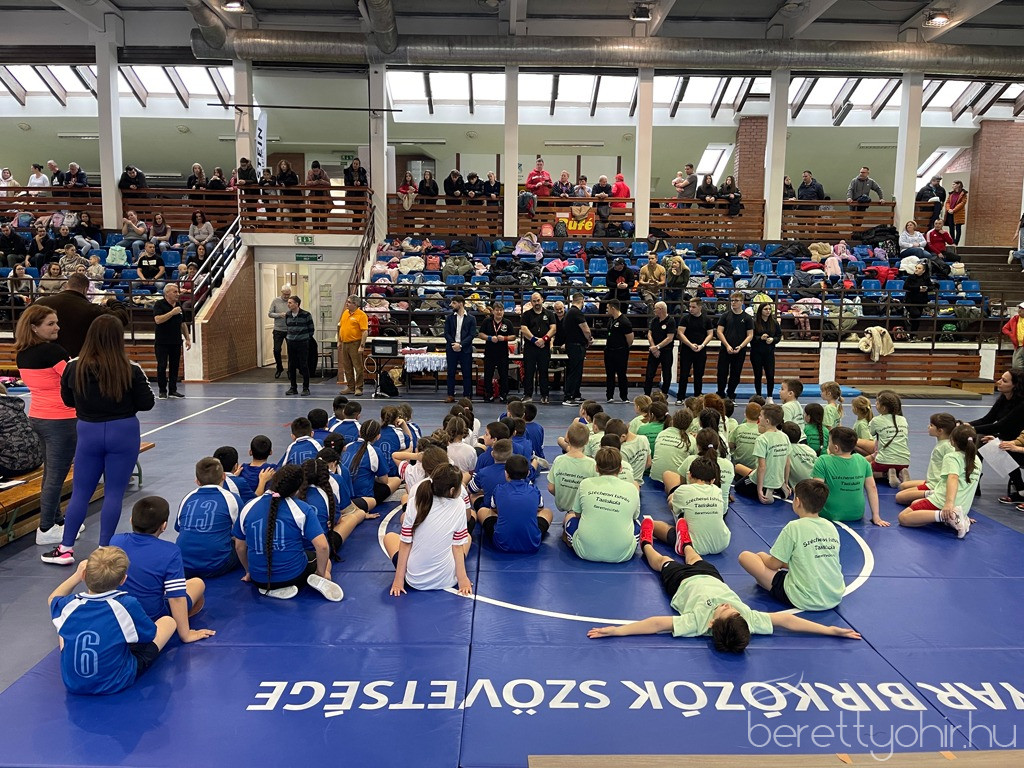 grundbirkozas diakolimpia18 1600 1000 100 wm right bottom 100 berettyohirlogowhitepng