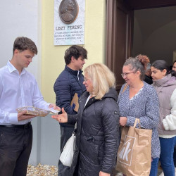 halaado istentisztelet111