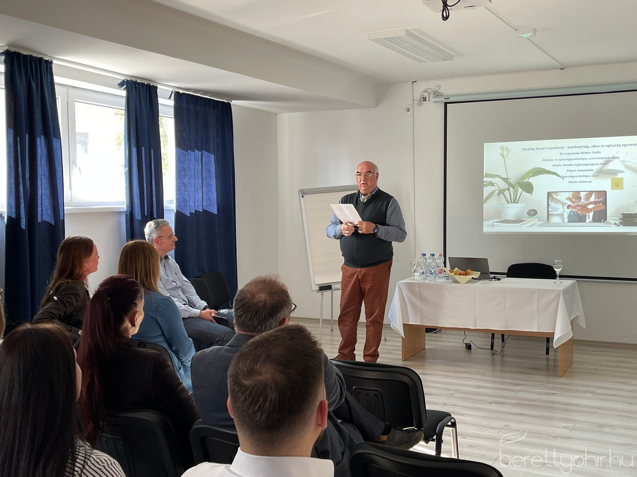 siker es egeszseg09 1600 1000 100 wm right bottom 100 berettyohirlogowhitepng