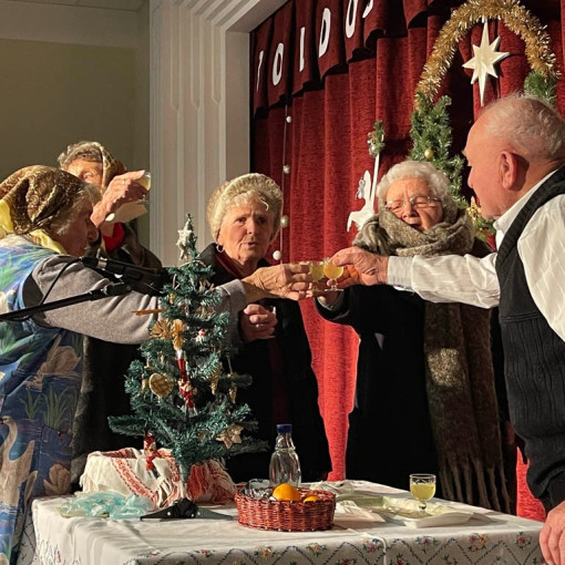 idosek karacsonyi unnepsege52