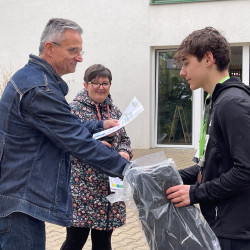 iii. tama varosnapi futas120