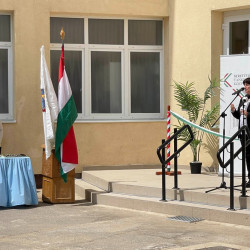 iskolafelujitas mikepercsen52