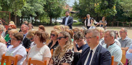 iskolafelujitas mikepercsen56