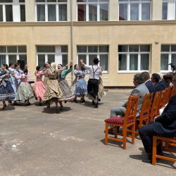 iskolafelujitas mikepercsen83