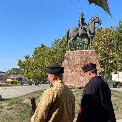 kadar vitezre emlekeztunk12