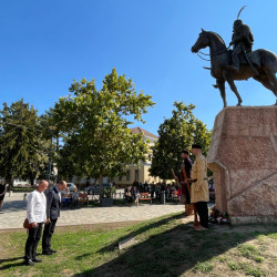 kadar vitezre emlekeztunk28