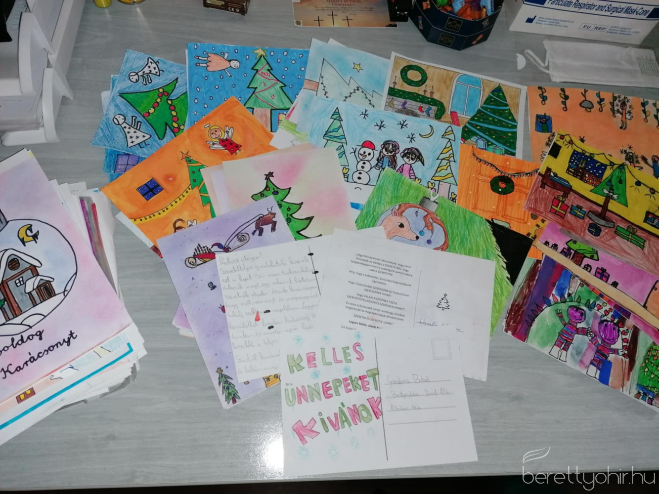 korhazi karacsony14 1600 1000 100 wm right bottom 100 berettyohirlogowhitepng