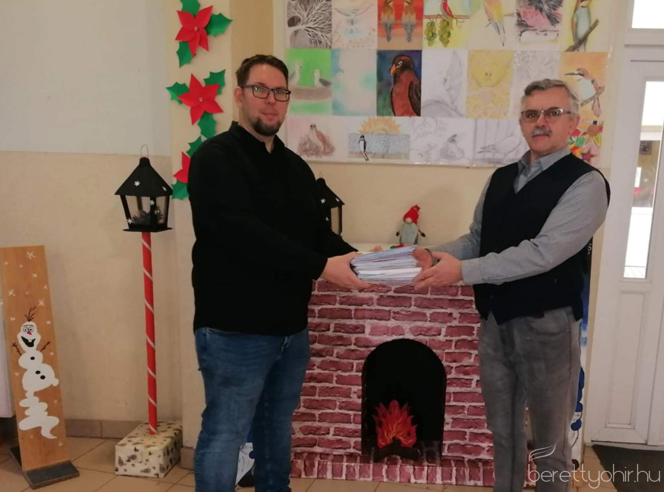 korhazi karacsony15 1600 1000 100 wm right bottom 100 berettyohirlogowhitepng