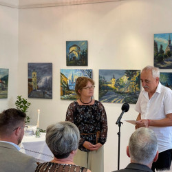 kiallitasmegnyito es kenyerszenteles27