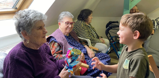 ludas nap az idosek otthonaban59