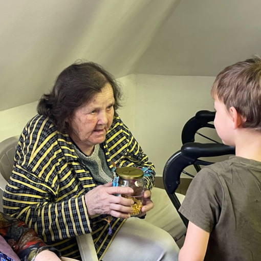 ludas nap az idosek otthonaban61