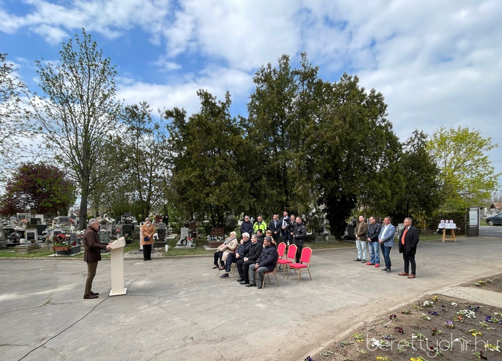 teglaparti temeto16 1600 1000 100 wm right bottom 100 berettyohirlogowhitepng