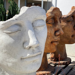 mindent is kereskedes83