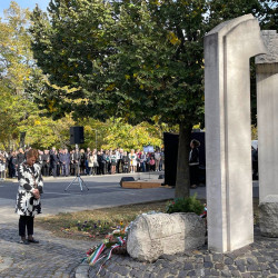 otvenhatra emlekeztunk56