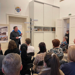 seta a faluvarosban ujratoltve10