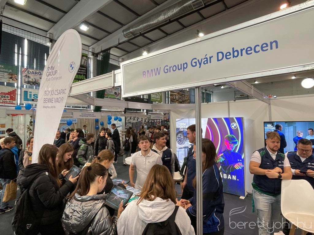 szakmatura036 1600 1000 100 wm right bottom 100 berettyohirlogowhitepng