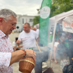 tajak hazak izek 2025