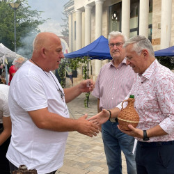 tajak hazak izek 2025