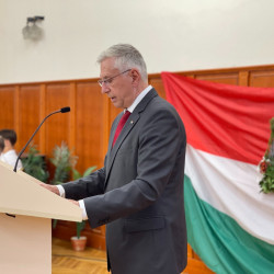 tisztelet a batraknak21
