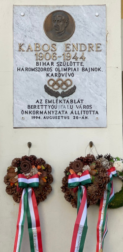 kabos endre emleknap05