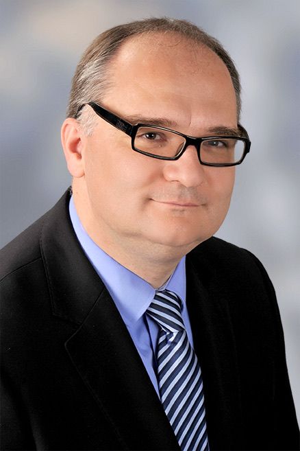 dr korcsmaros